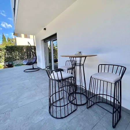 In 42942 Apartman *