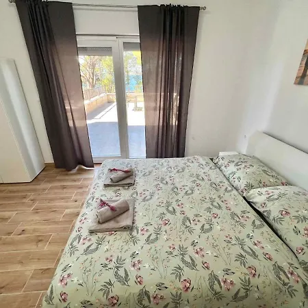 In 42942 Apartment *