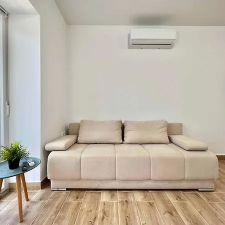 Apartman In 42942