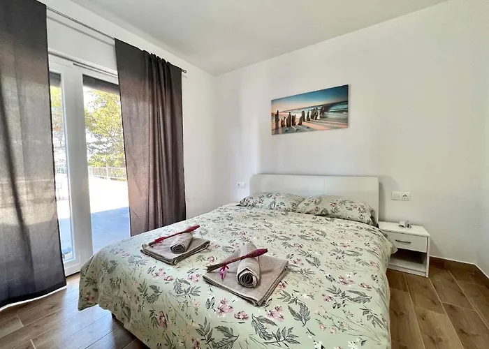 Apartment In 42942
